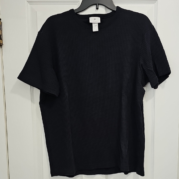 H&M Other - H&M Black Textured Short Sleeve Tee